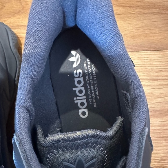 ADIDAS OZWEEGO - Men's Dark Gray Sneakers - Picture 4 of 9